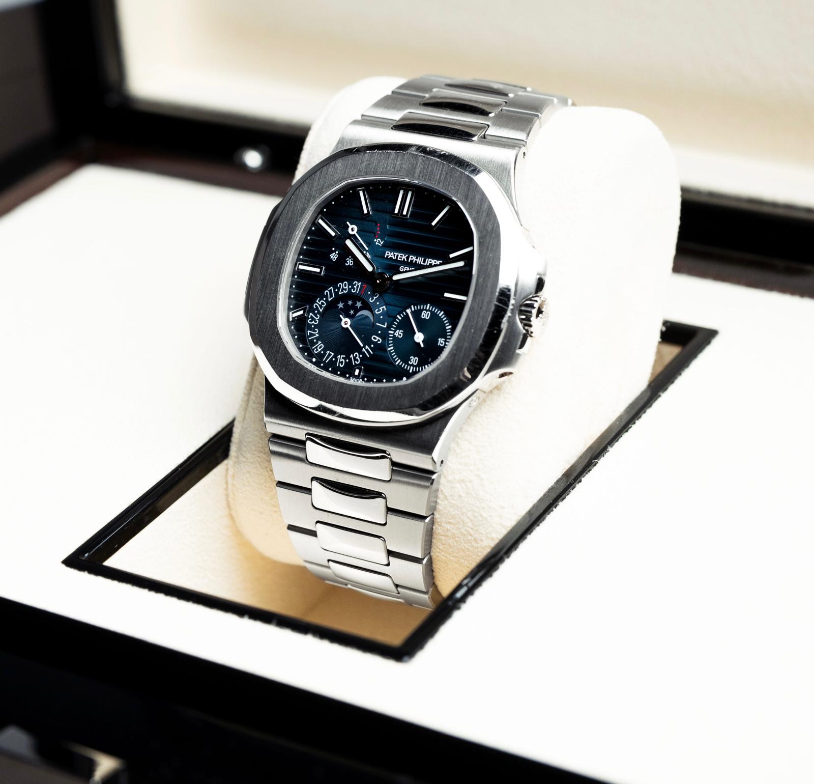 Patek Philippe Nautilus 5712/1A